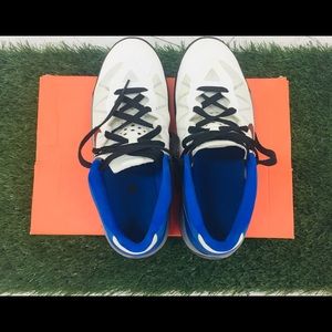 Nike basketball shoe